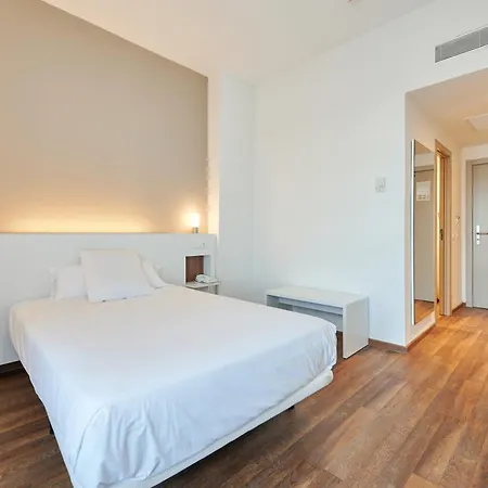 Alua Hotel 4*